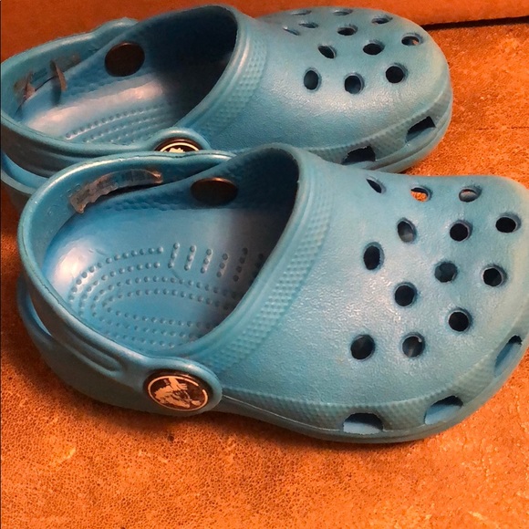 Baby crocs in blue size 4/5 - Picture 1 of 1